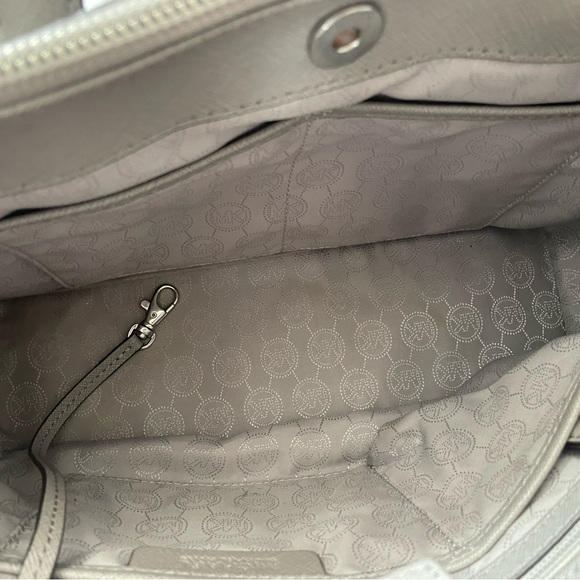 Michael Kors Sutton Satchel Pearl Gray with dust bag - Picture 9 of 11